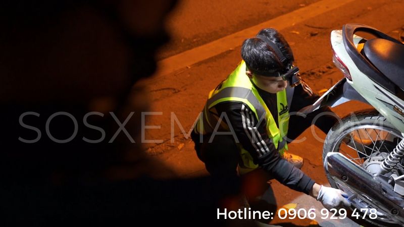 SOSXEMAY - TRẠM CỨU HỘ XE MÁY TÂN PHÚ NHANH CHÓNG VÀ TIỆN LỢI 4 Lý Do Bạn Nên Chọn Dịch Vụ Cứu Hộ Xe Máy Tân Phú Của Thành Liêm